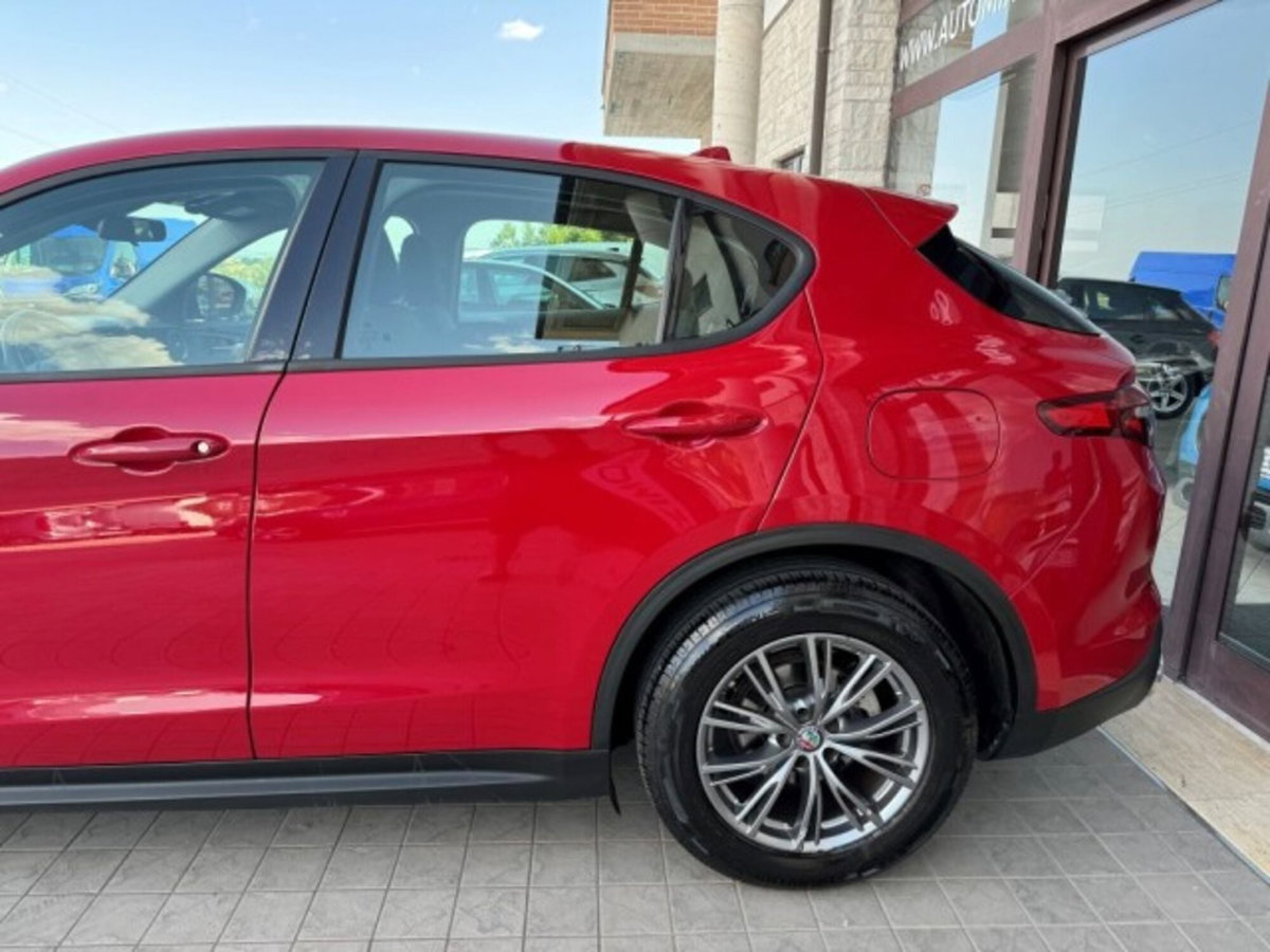 Alfa Romeo Stelvio 2.2 t Intensa rwd 160cv auto (11)