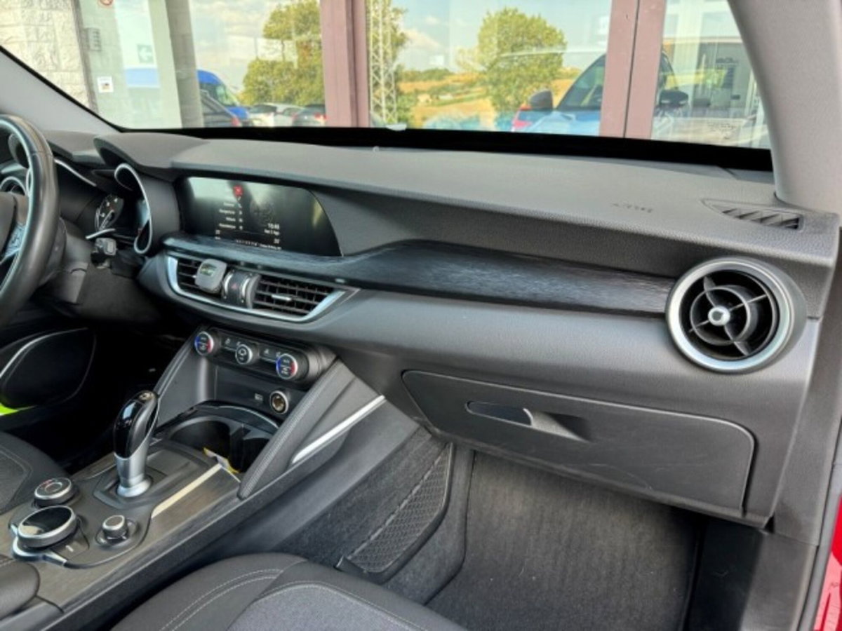 Alfa Romeo Stelvio 2.2 t Intensa rwd 160cv auto (15)
