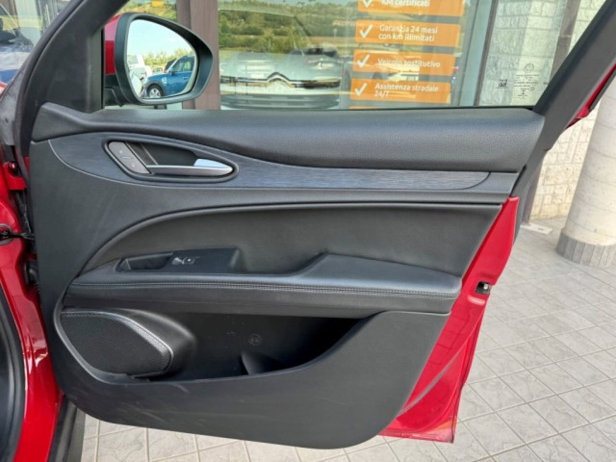 Alfa Romeo Stelvio 2.2 t Intensa rwd 160cv auto (16)