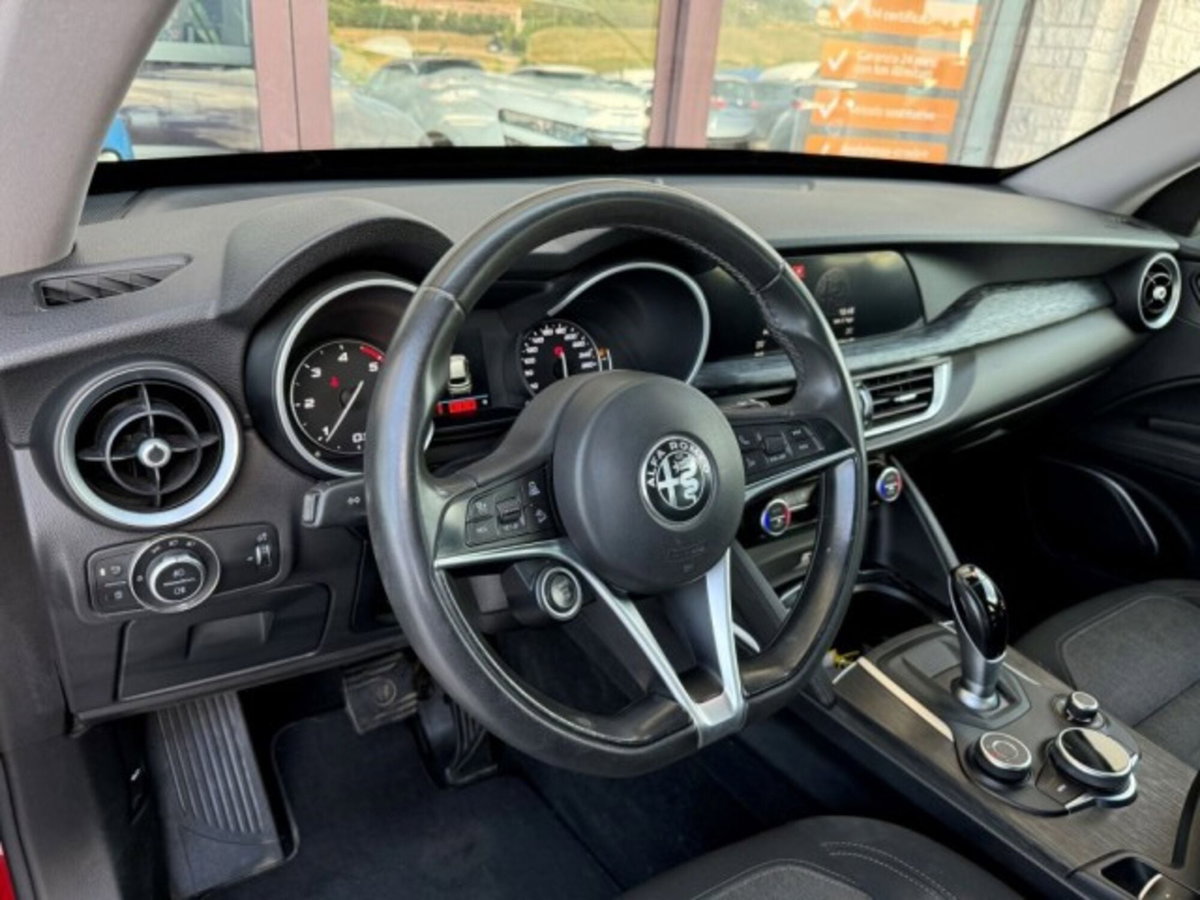 Alfa Romeo Stelvio 2.2 t Intensa rwd 160cv auto (18)