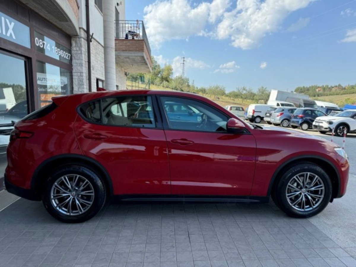 Alfa Romeo Stelvio 2.2 t Intensa rwd 160cv auto (7)