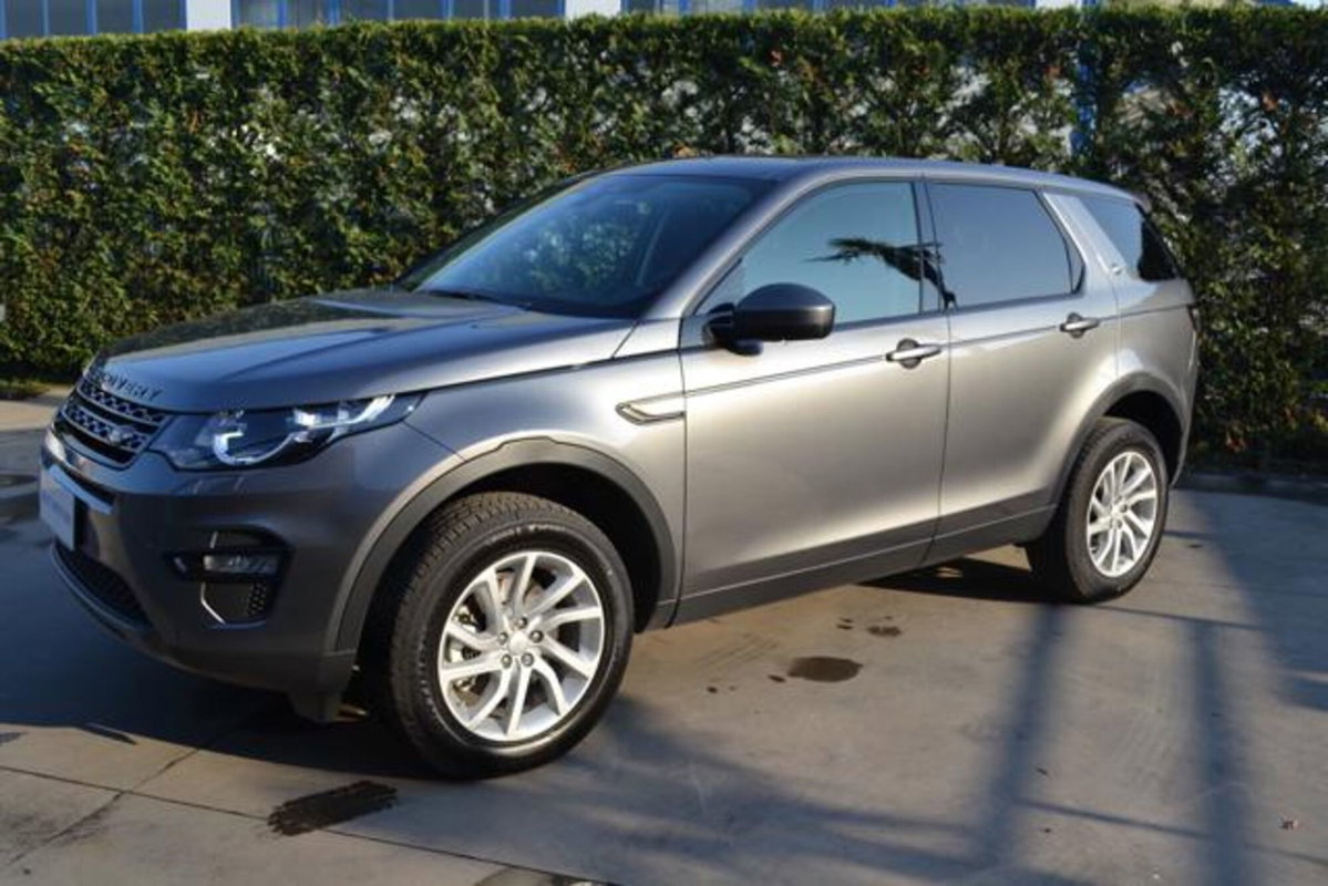 Land Rover Discovery Sport 2.0 TD4 150 CV SE (4)