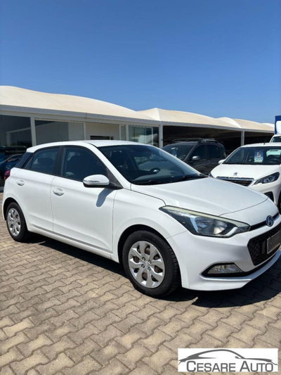 Hyundai i20 1.1 CRDi 12V 5 porte Comfort (2)