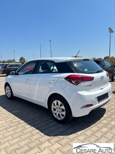 Hyundai i20 1.1 CRDi 12V 5 porte Comfort (3)