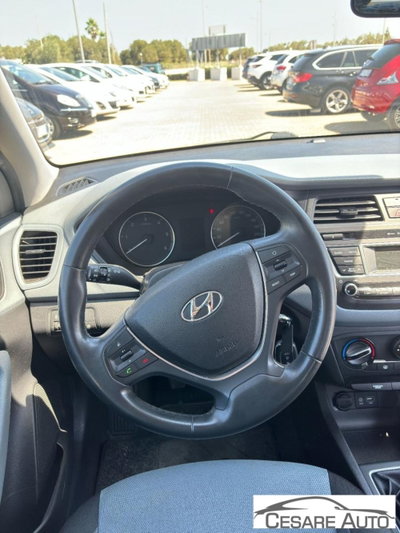 Hyundai i20 1.1 CRDi 12V 5 porte Comfort (5)