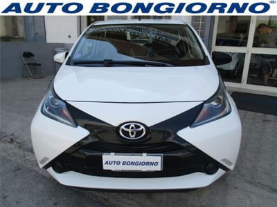 Toyota Aygo 1.0 VVT-i 69 CV 5 porte x-cool  usata