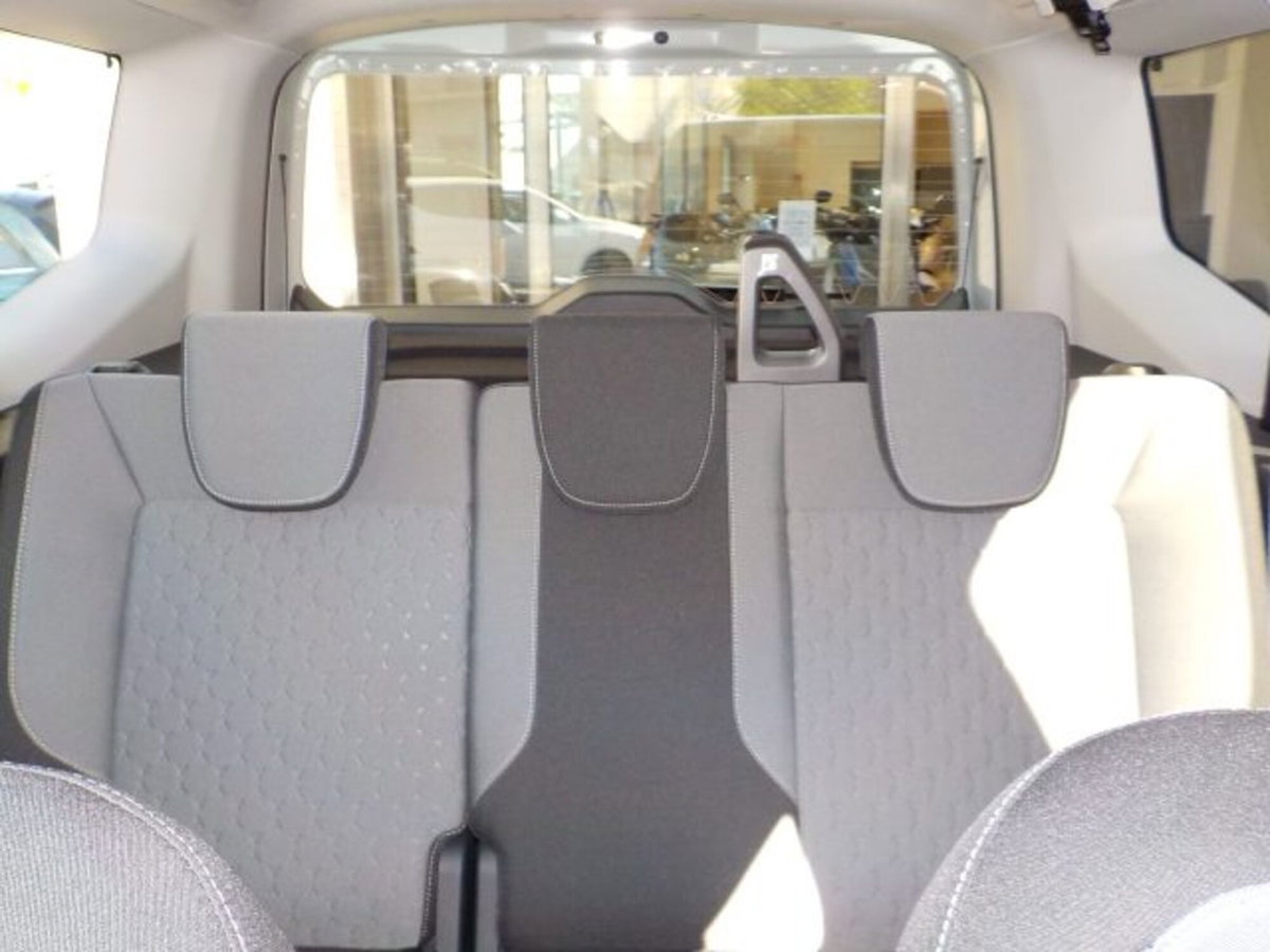 Ford Tourneo Courier 1.0 EcoBoost 100 CV Titanium (8)