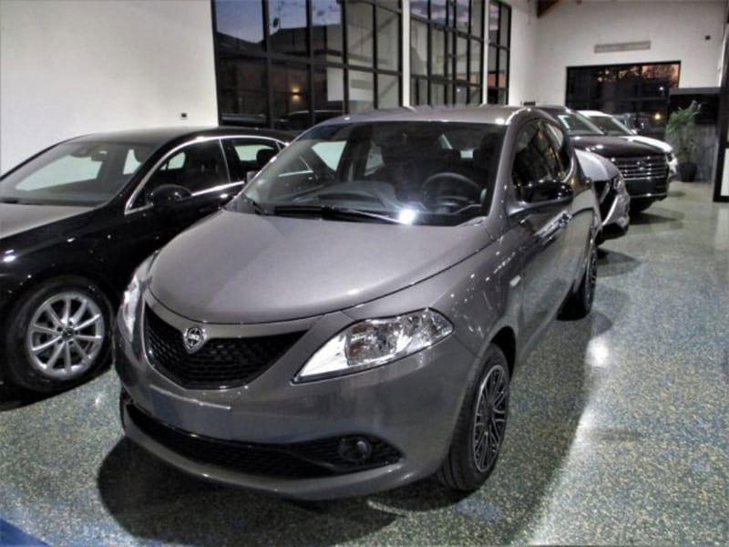 Lancia Ypsilon 1.0 FireFly 5 porte S&S Hybrid Ecochic Gold