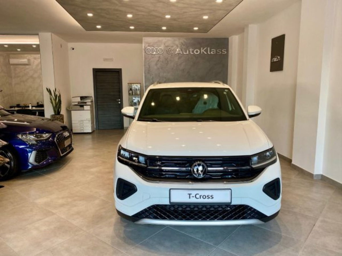 Volkswagen T-Cross 1.0 tsi R-Line 115cv (2)