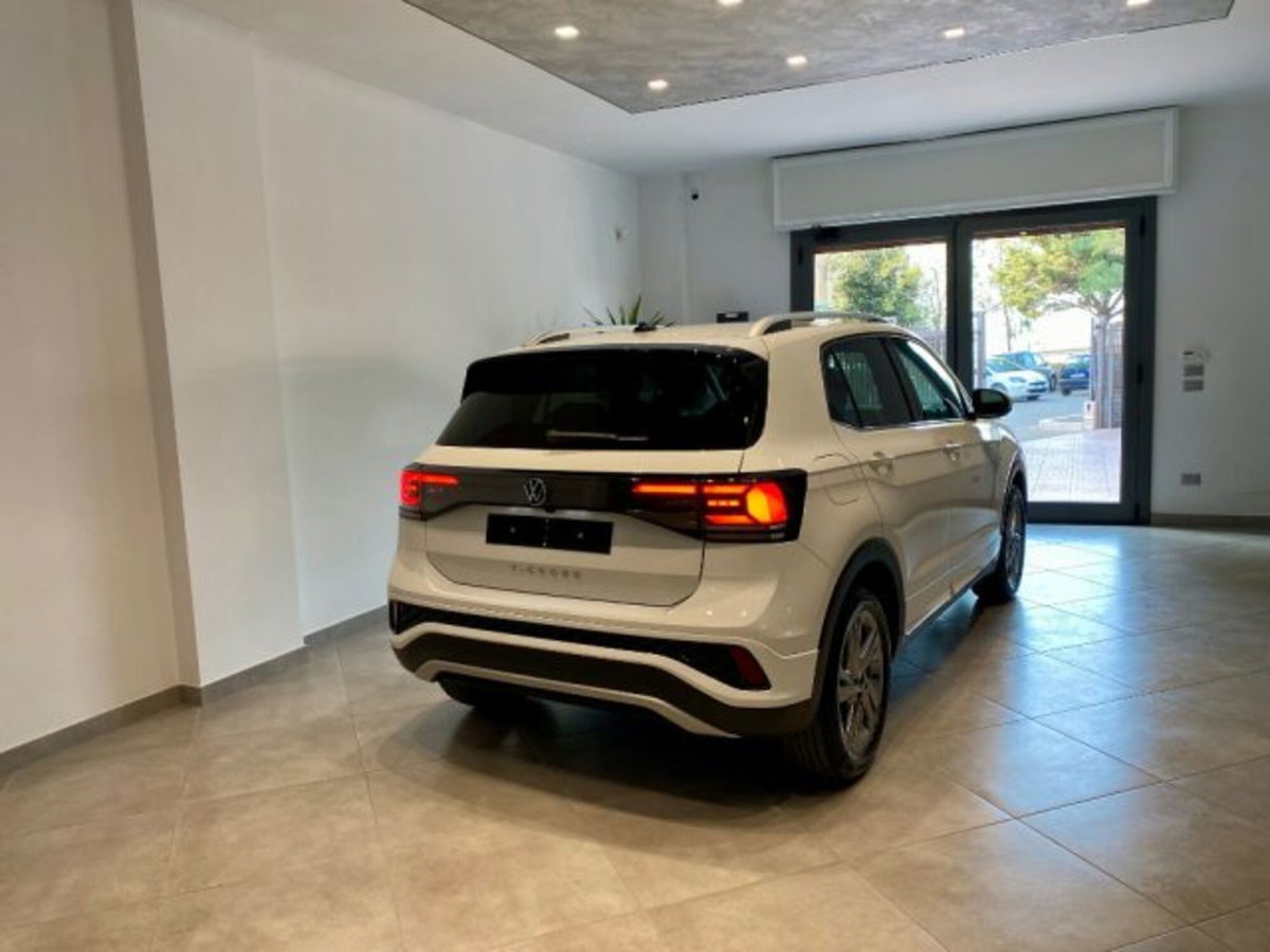 Volkswagen T-Cross 1.0 tsi R-Line 115cv (9)