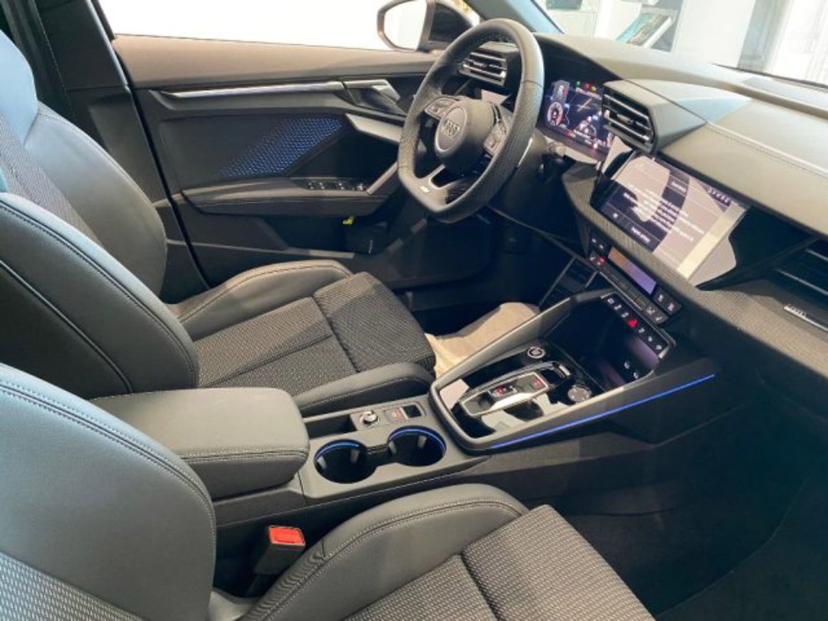 Audi A3 Sportback 35 TDI S tronic S line edition (16)