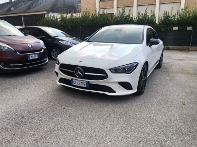 Mercedes-Benz CLA Shooting Brake 200 d Automatic 4Matic Shooting Brake Sport