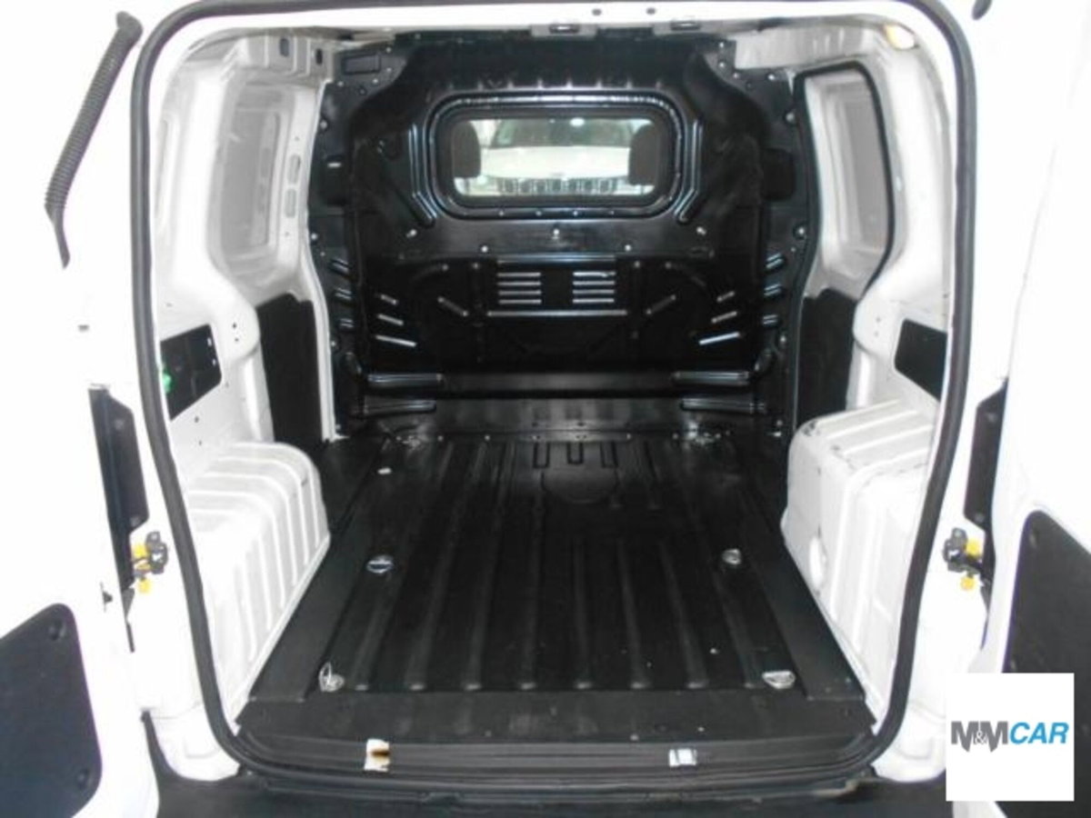 Fiat Fiorino 1.3 MJT 95CV Cargo (10)