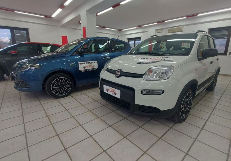 Lancia Ypsilon 1.0 FireFly 5 porte S&S Hybrid Ecochic Silver