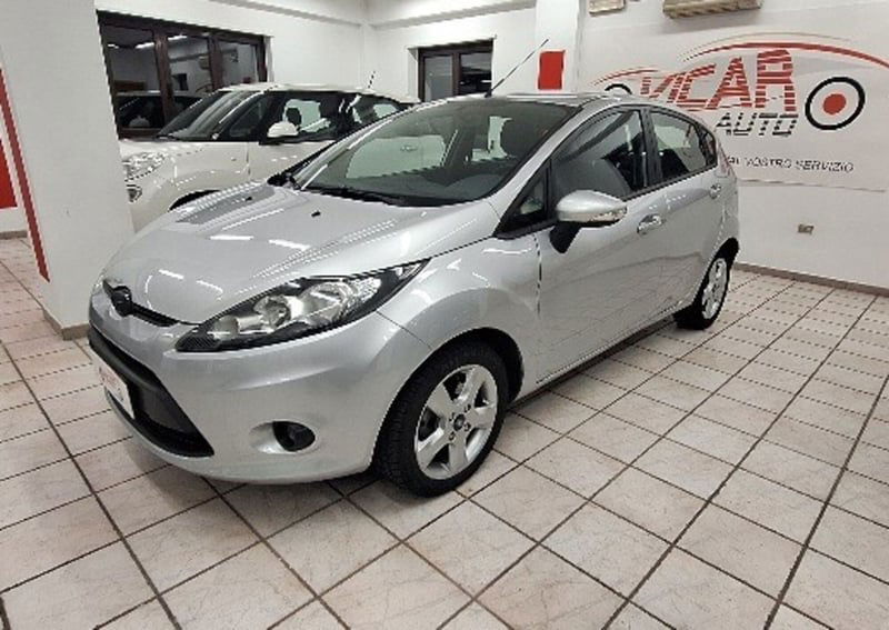 Ford Fiesta 1.4 TDCi 68CV 5 porte Titanium