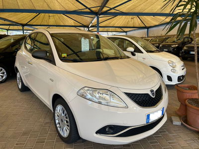 Lancia Ypsilon 1.2 69 CV 5 porte GPL Ecochic Silver  usata