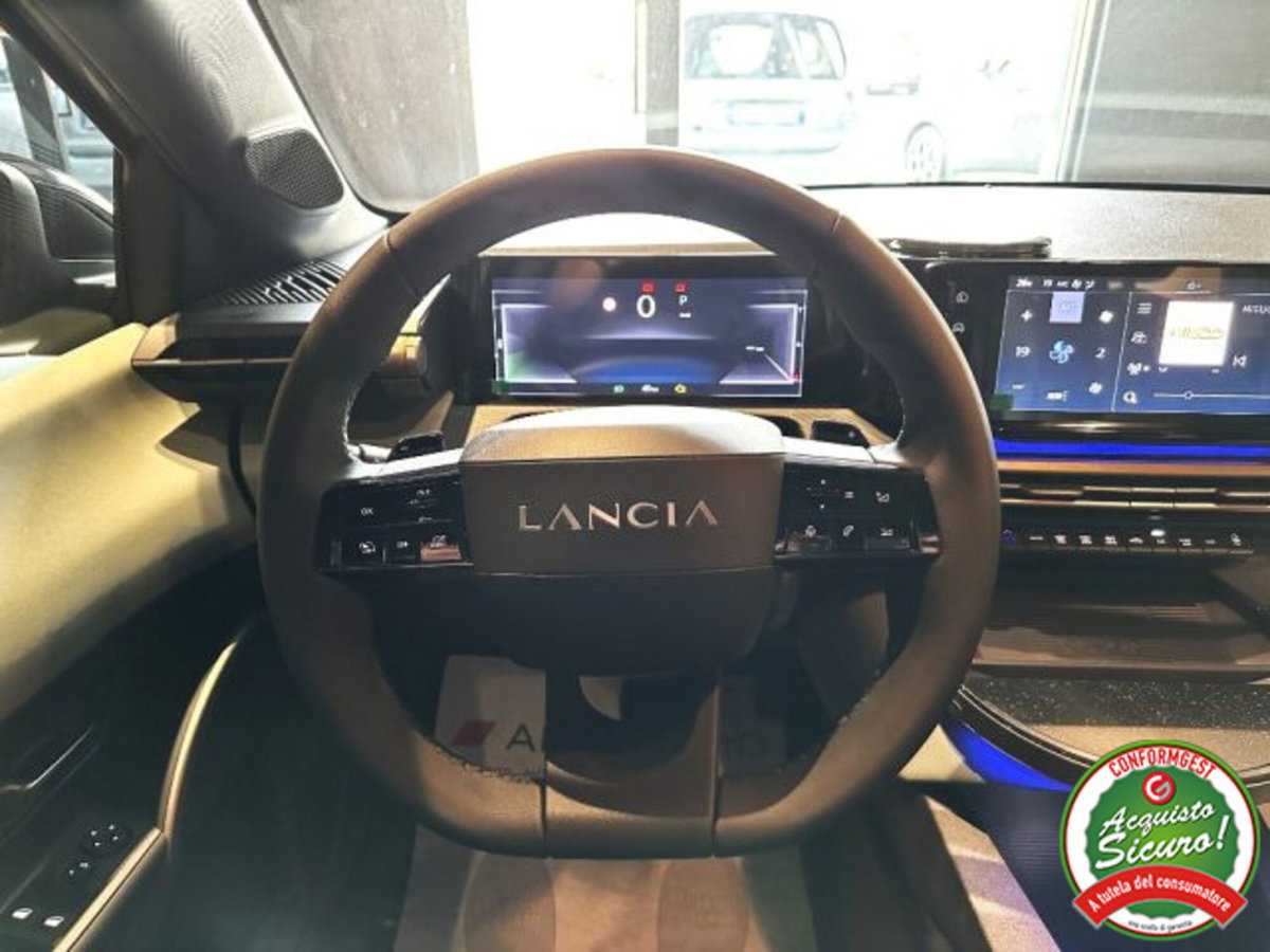 Lancia Ypsilon 1.2 mhev 110cv e-dct (10)