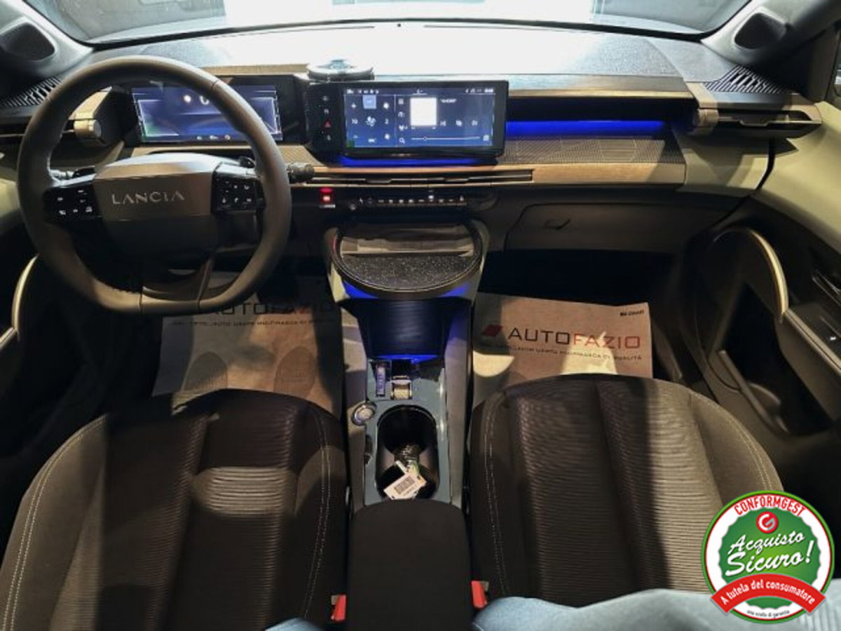 Lancia Ypsilon 1.2 mhev 110cv e-dct (6)