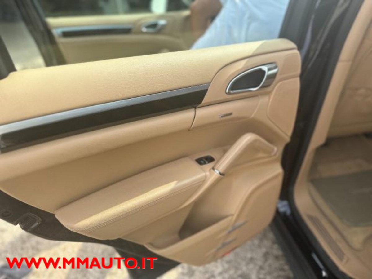 Porsche Cayenne 3.0 Diesel (11)