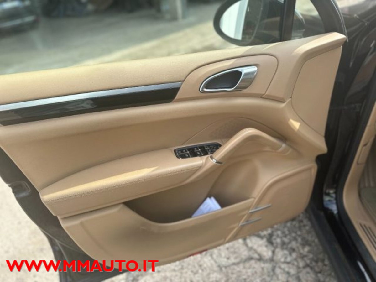 Porsche Cayenne 3.0 Diesel (15)