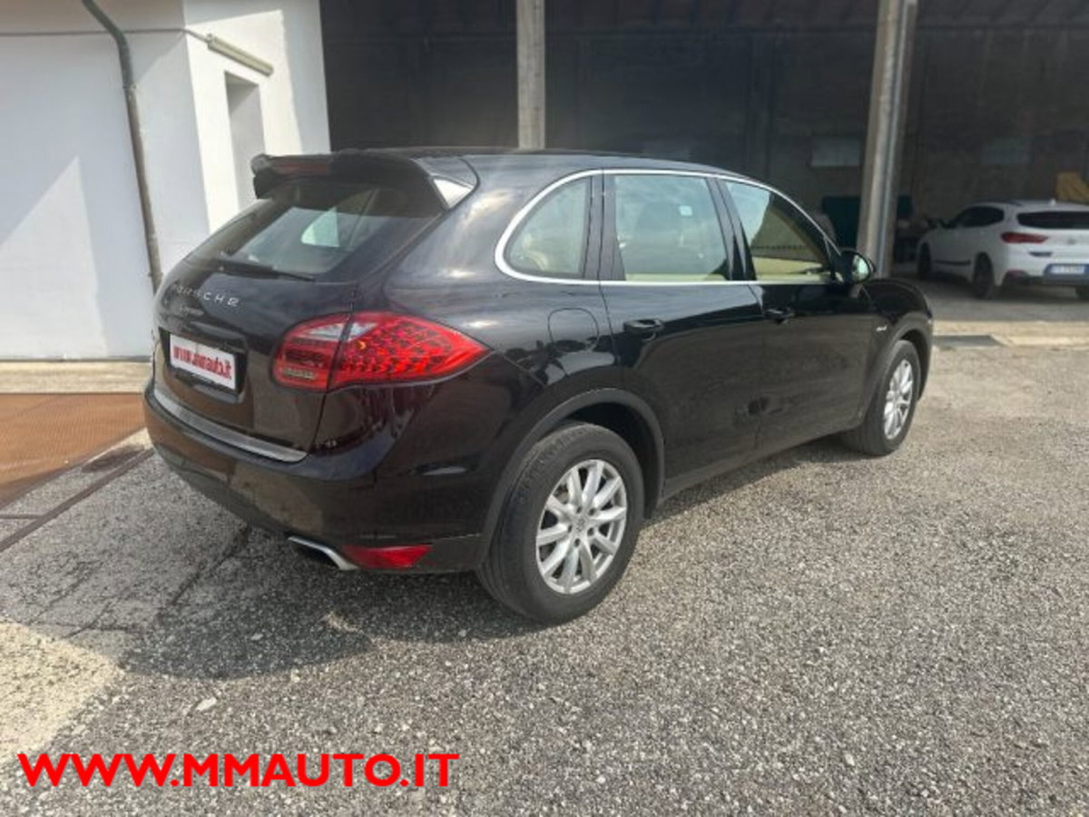Porsche Cayenne 3.0 Diesel (9)