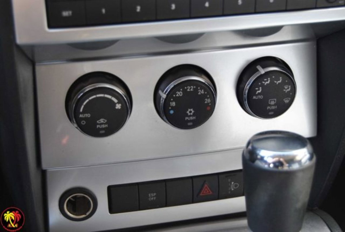 Dodge Nitro 2.8 CRD DPF SXT 4WD (11)