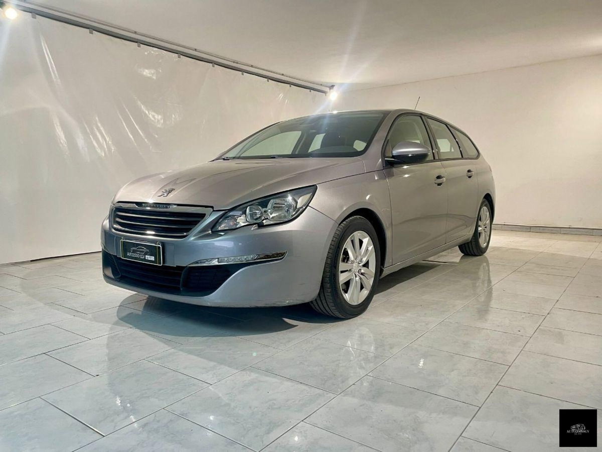 Peugeot 308 1.6 HDi 92 CV Business (2)