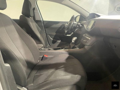 Peugeot 308 1.6 HDi 92 CV Business (9)