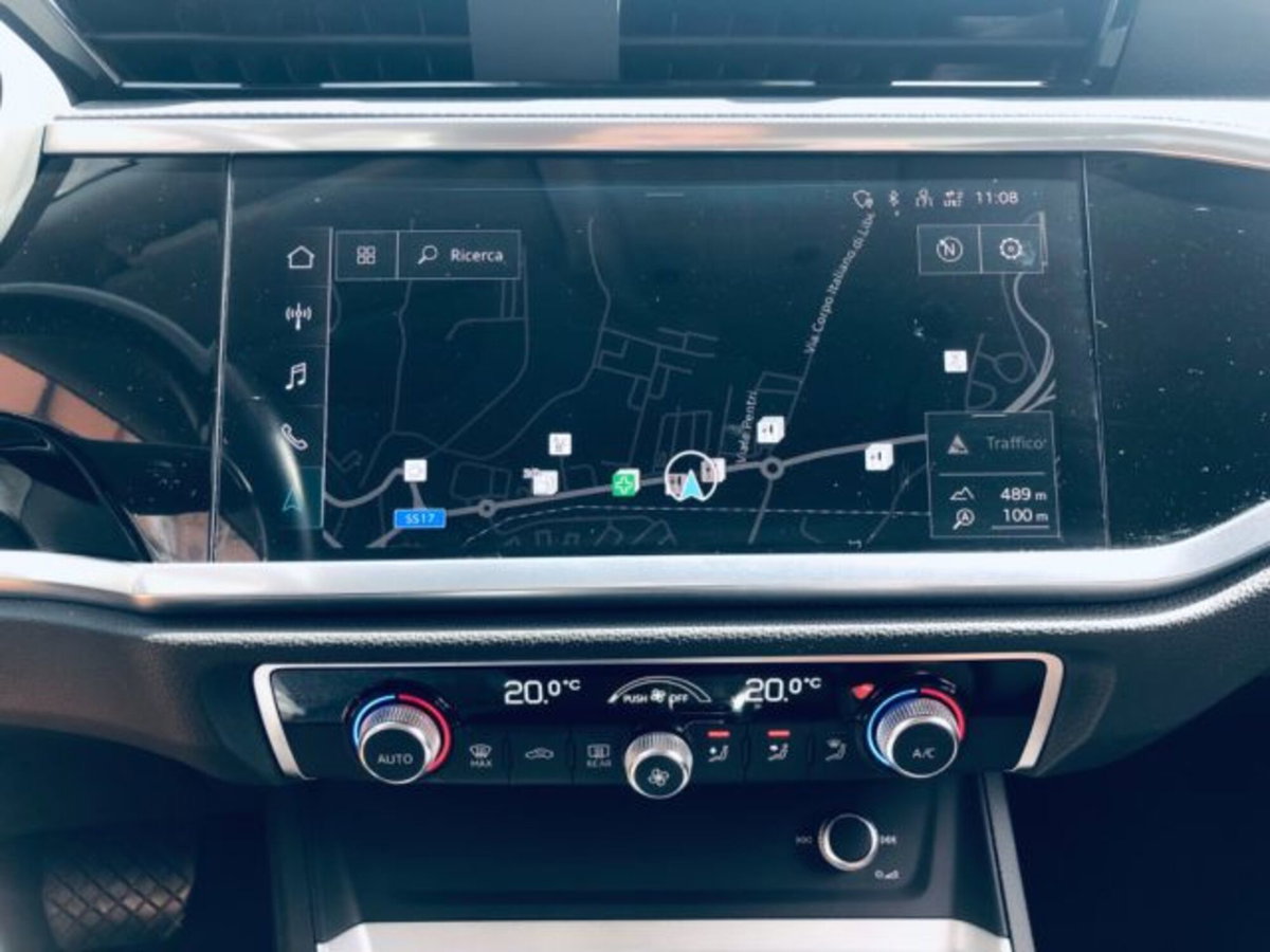 Audi Q3 35 TDI quattro S tronic Business (11)