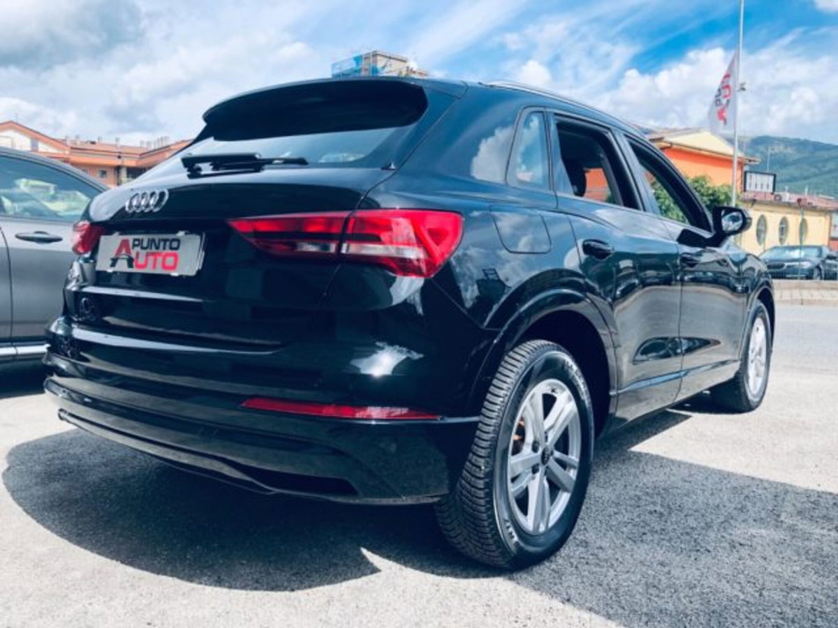 Audi Q3 35 TDI quattro S tronic Business (13)