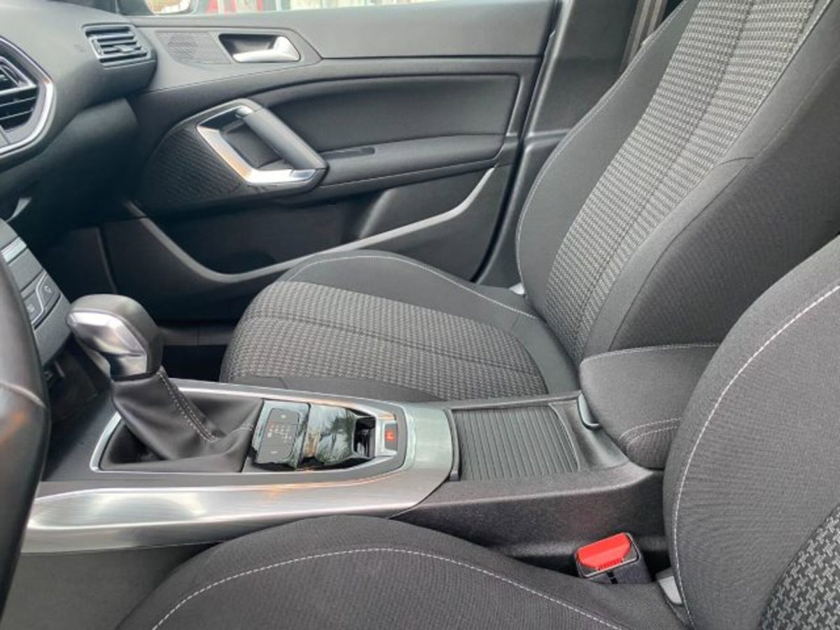 Peugeot 308 SW BlueHDi 130 S&S EAT6 Allure (7)