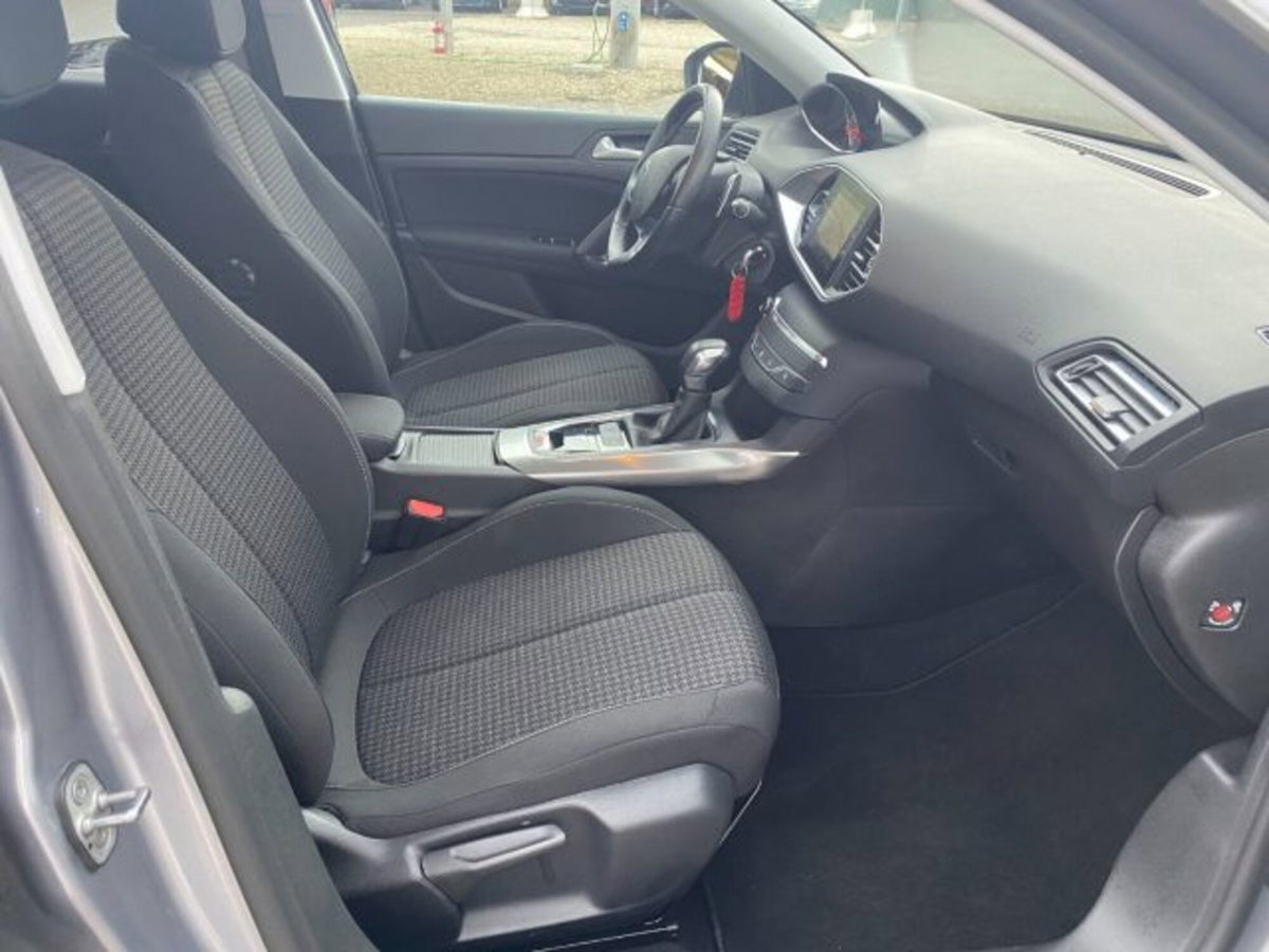 Peugeot 308 SW BlueHDi 130 S&S EAT6 Allure (8)
