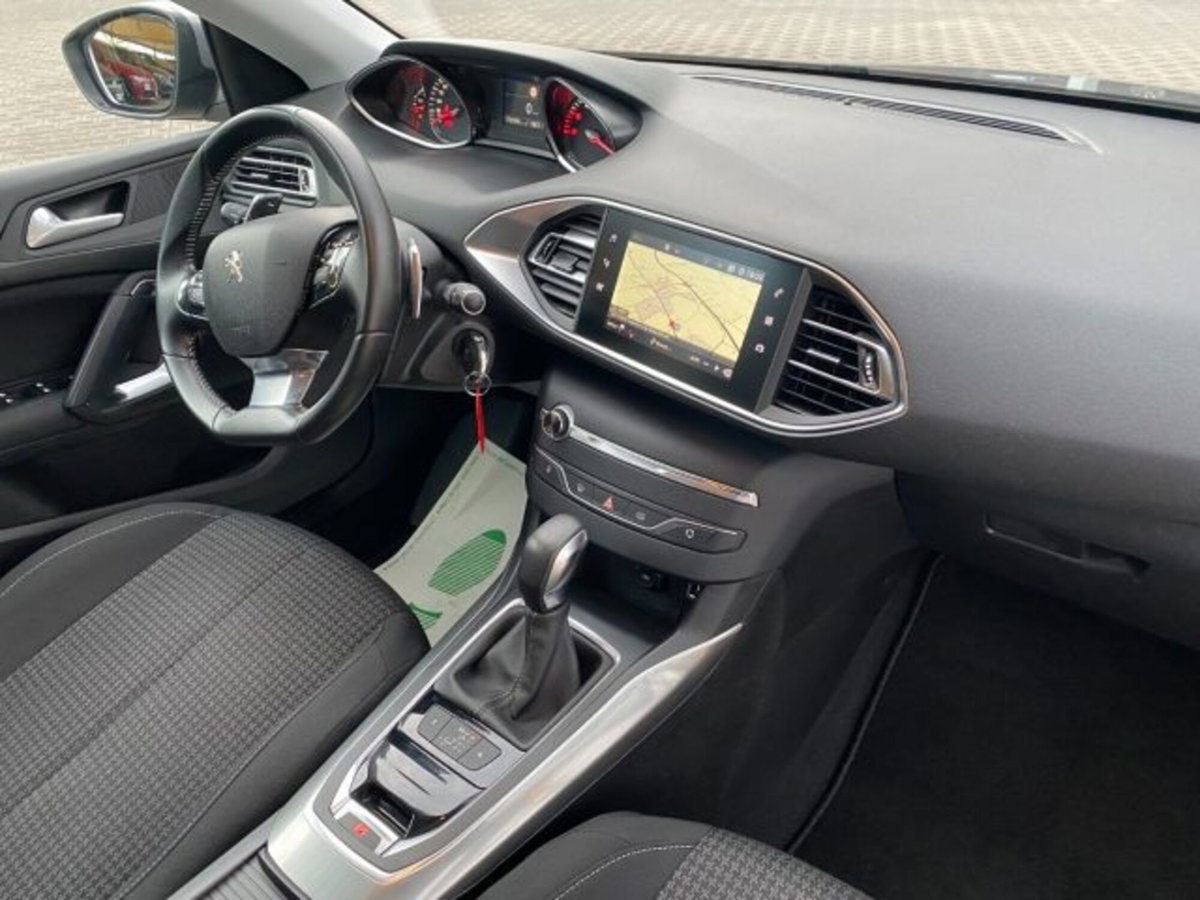Peugeot 308 SW BlueHDi 130 S&S EAT6 Allure (9)