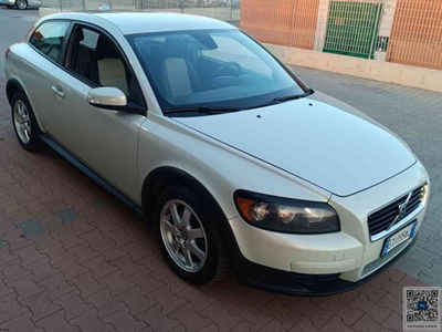 volvo c30 2.0 d kinetic