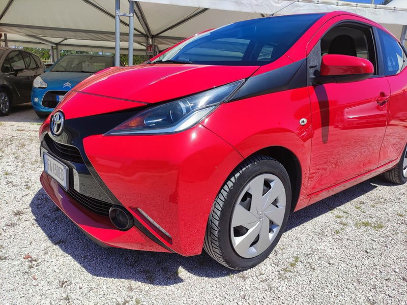 Toyota Aygo 1.0 VVT-i 69 CV 3 porte x-cool