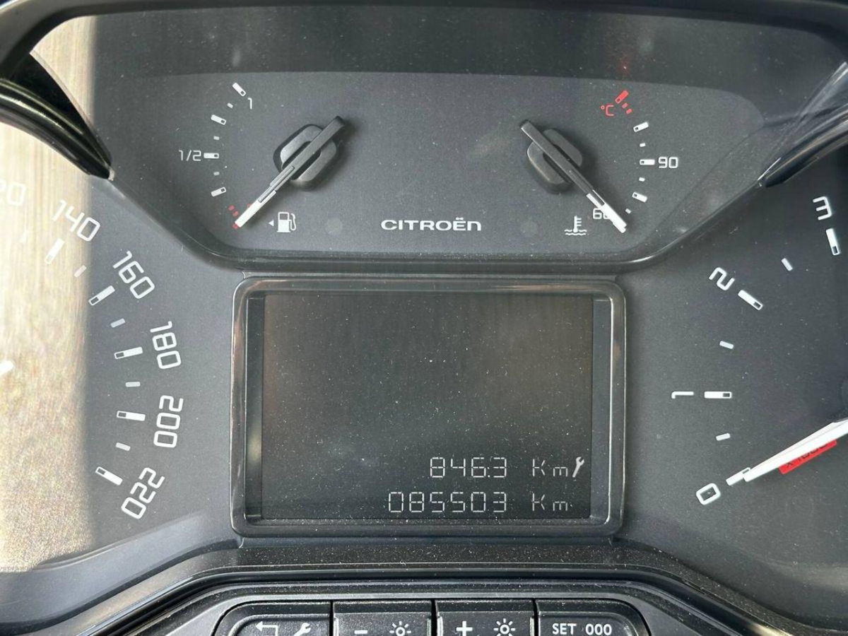 Citroen C3 BlueHDi 100 S&S Shine Pack (11)