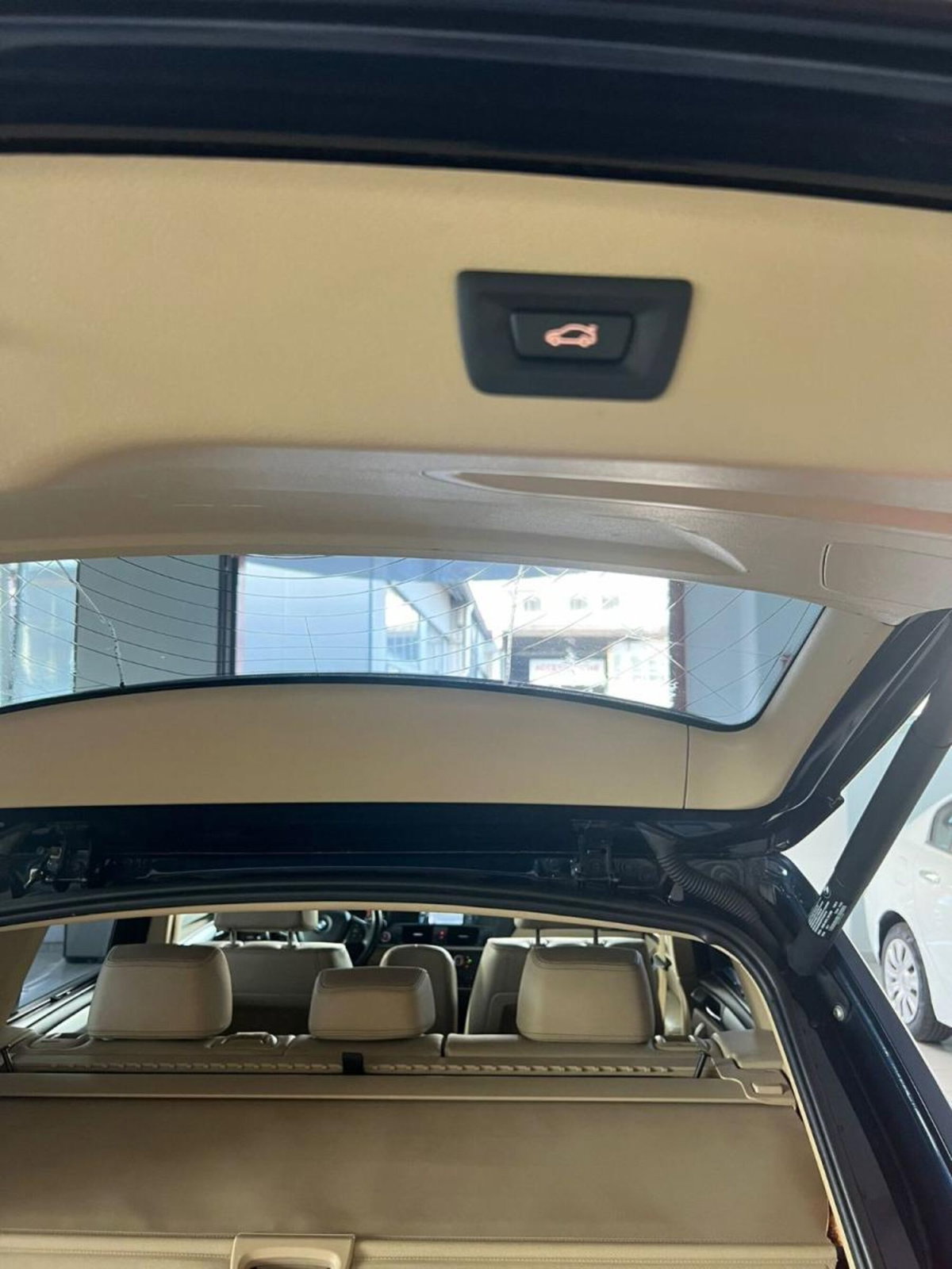 BMW X3 xDrive20d Futura (18)
