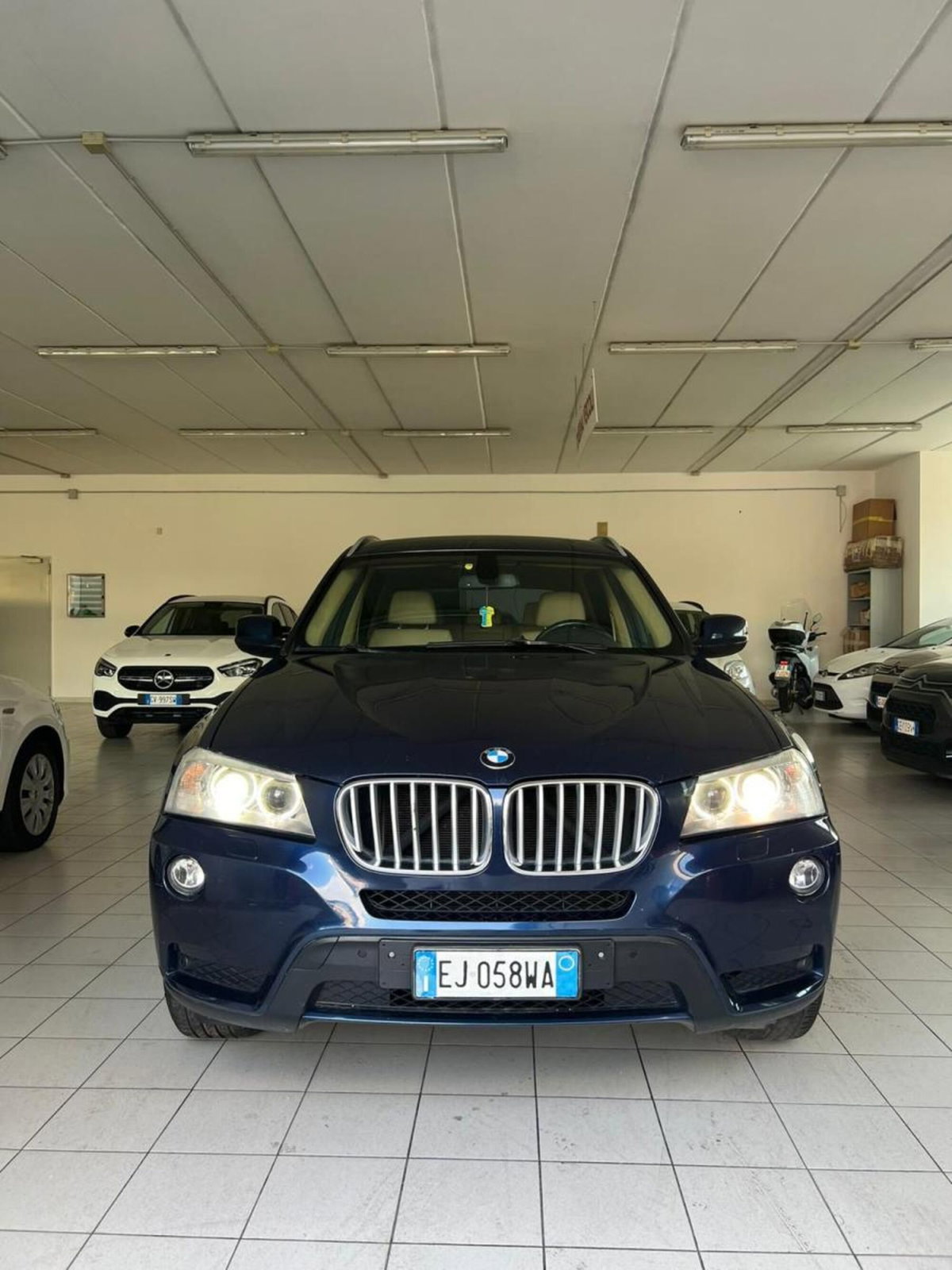 BMW X3 xDrive20d Futura (2)
