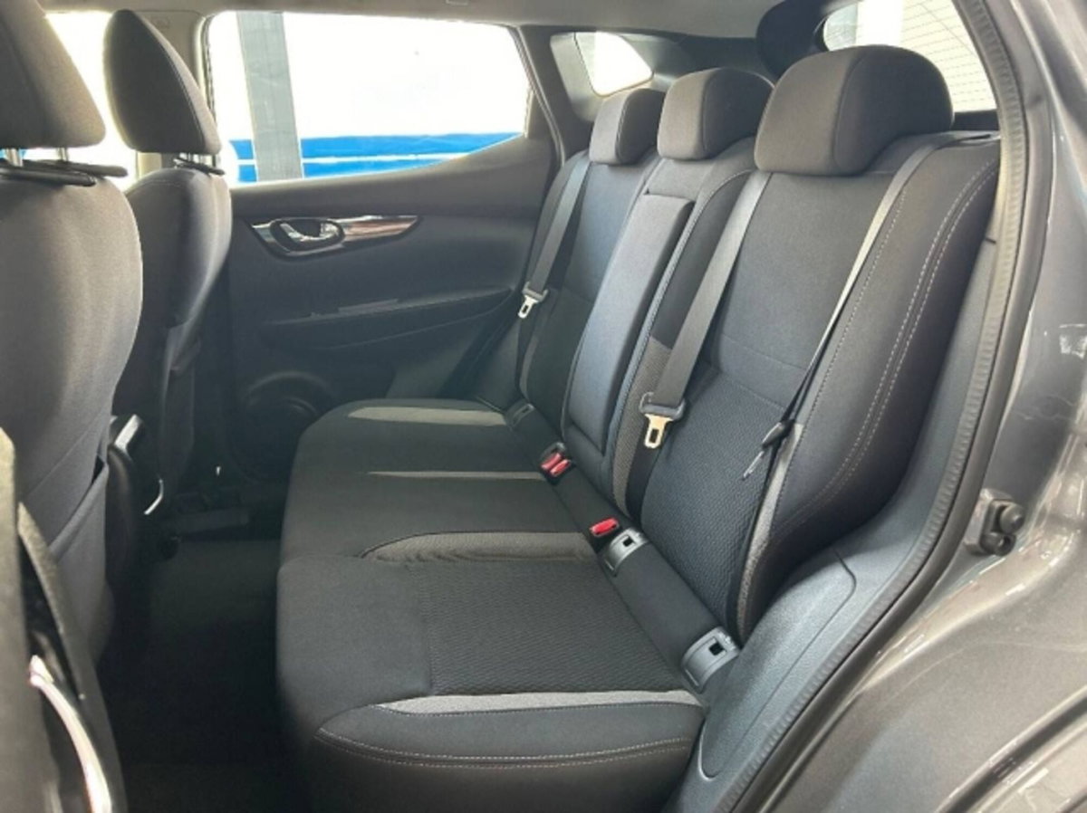 Nissan Qashqai 1.5 dCi 115 CV DCT Business (11)