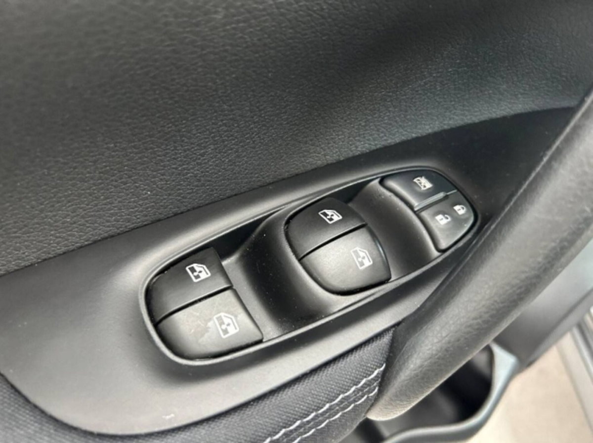 Nissan Qashqai 1.5 dCi 115 CV DCT Business (13)