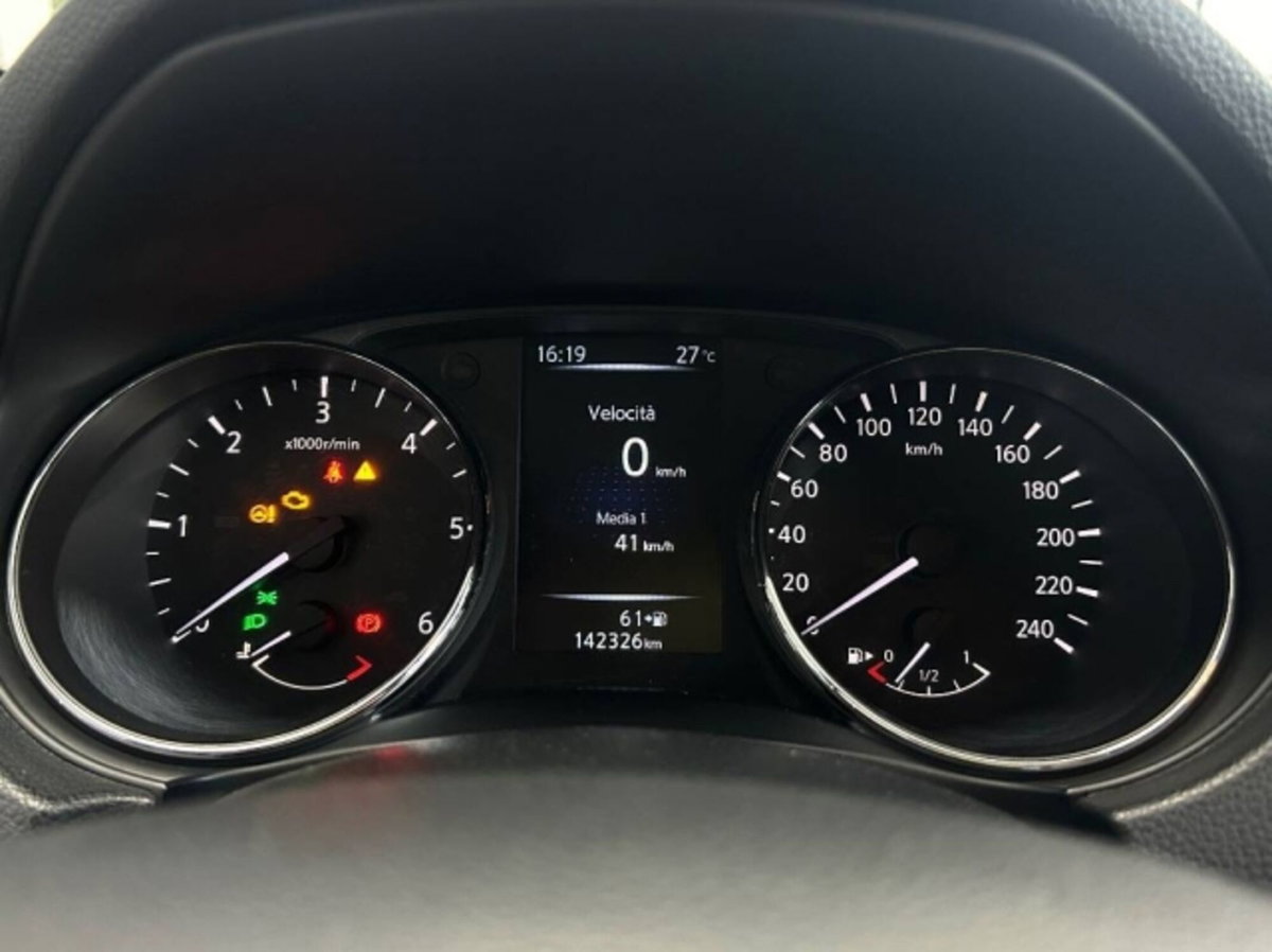 Nissan Qashqai 1.5 dCi Business (17)