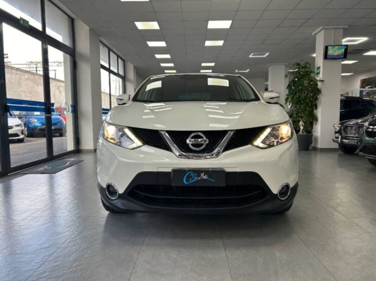 Nissan Qashqai 1.5 dCi Business (2)