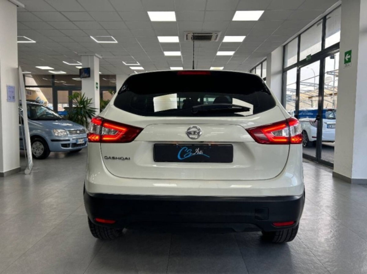 Nissan Qashqai 1.5 dCi Business (4)