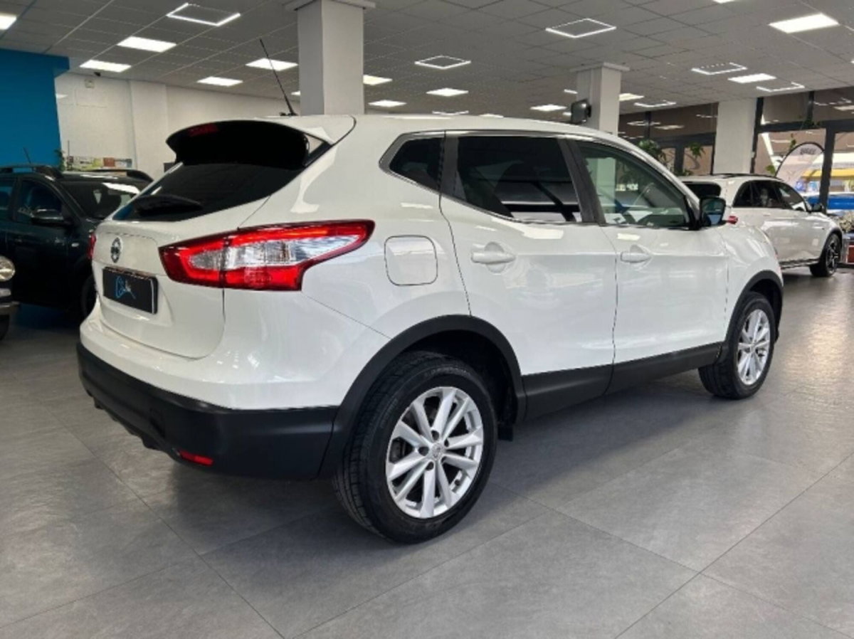 Nissan Qashqai 1.5 dCi Business (5)