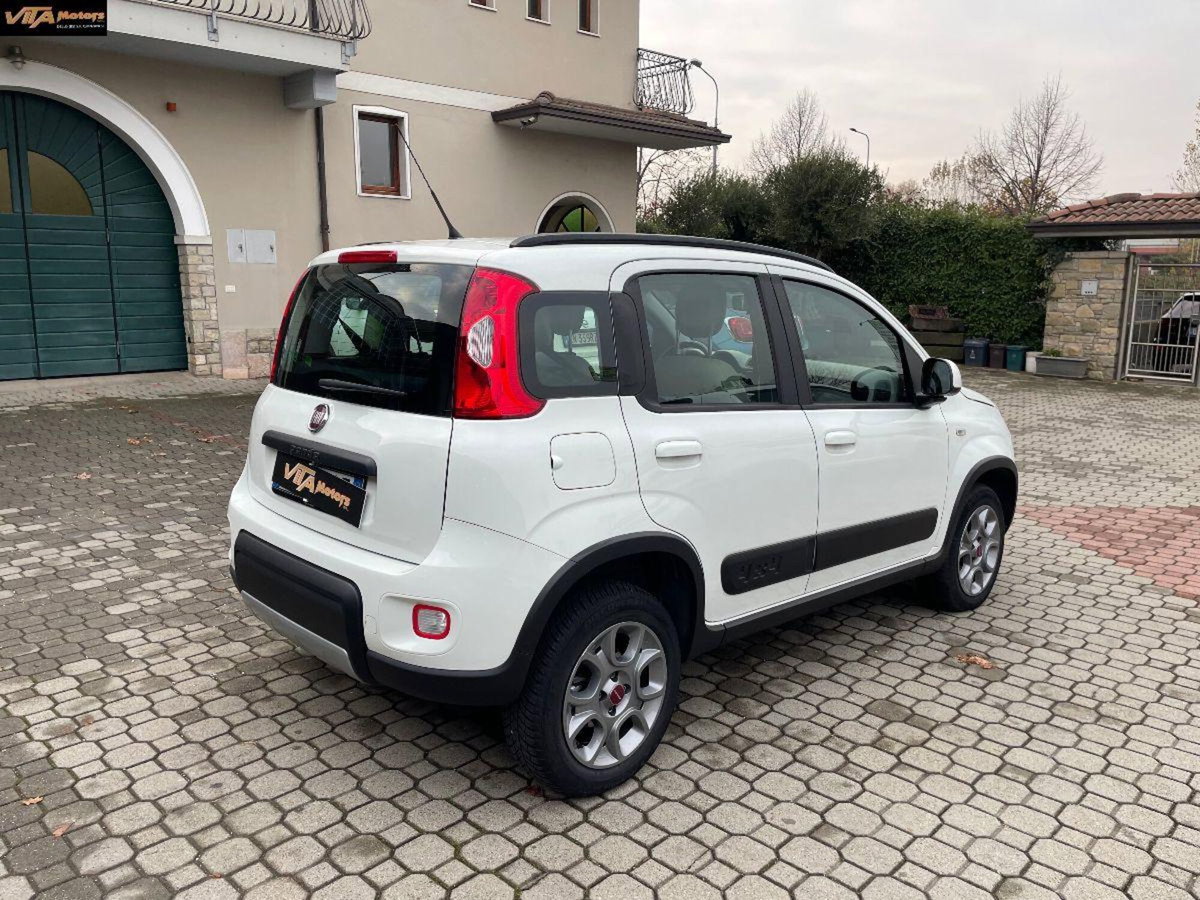 Fiat Panda 1.3 MJT 95 CV S&S 4x4 (4)