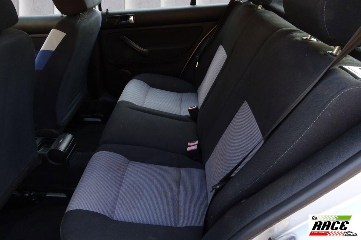 Volkswagen Golf 1.6 16V cat 3 porte Time (8)