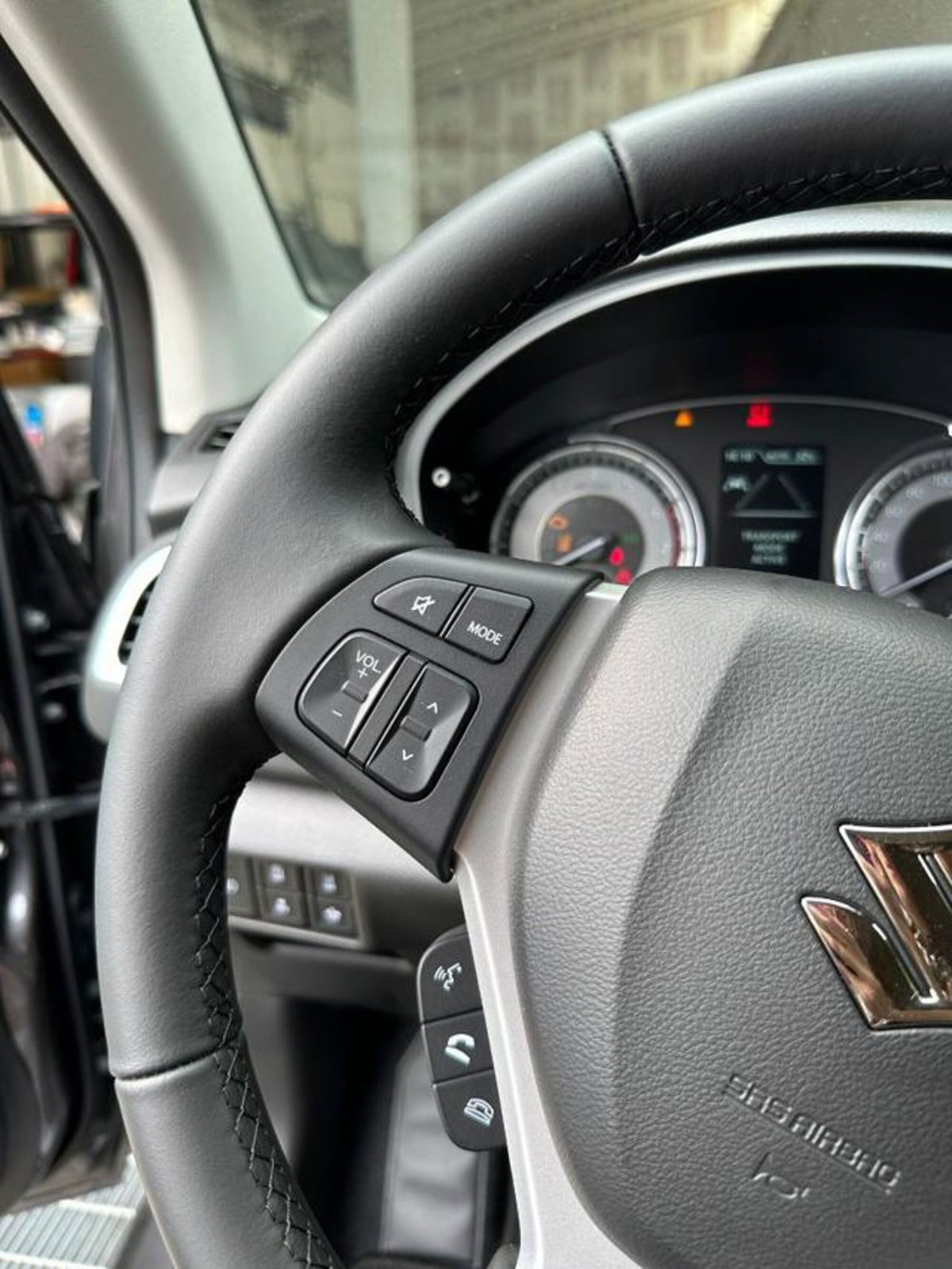 Suzuki S-Cross 1.4 Hybrid 4WD AllGrip A/T Starview (16)