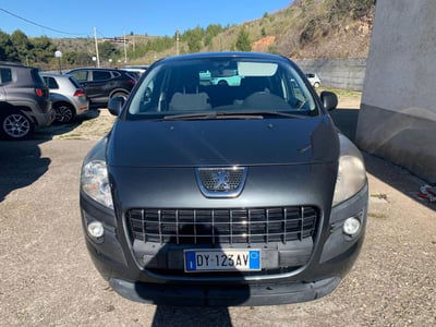 Peugeot 3008 1.6 HDi 110CV cambio robotizzato Tecno usata