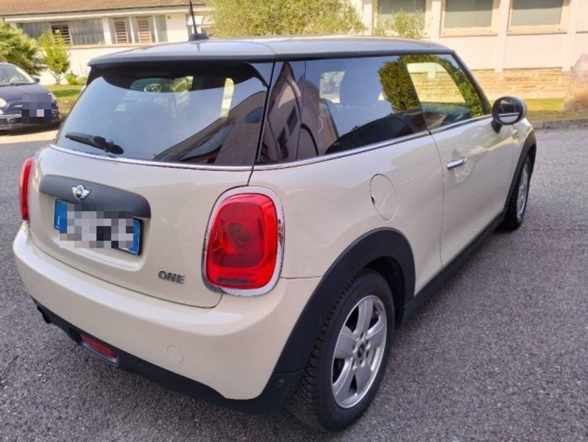 MINI Mini 1.2 One 75 CV (3)
