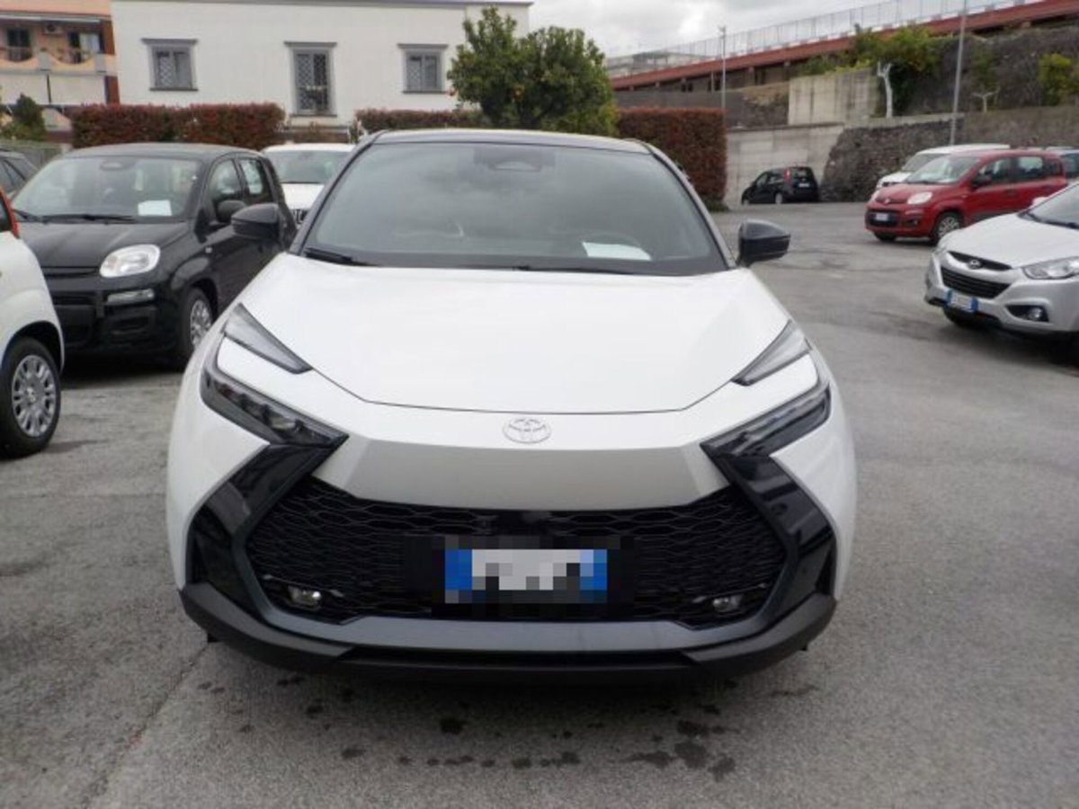 Toyota Toyota C-HR 1.8 hv Lounge fwd e-cvt (2)